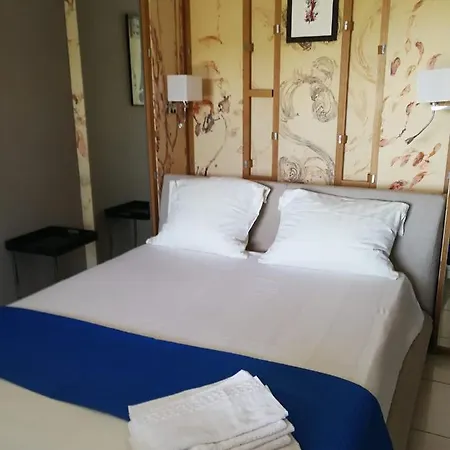 Mit Privaten Schwimmpool Undaussenwhirlpol Villa *