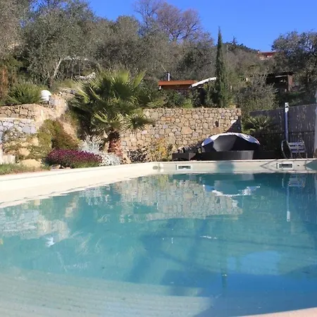 Villa Mit Privaten Schwimmpool Undaussenwhirlpol Dolceacqua