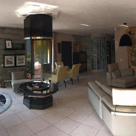 Mit Privaten Schwimmpool Undaussenwhirlpol Villa *