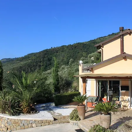 Mit Privaten Schwimmpool Undaussenwhirlpol Villa Dolceacqua
