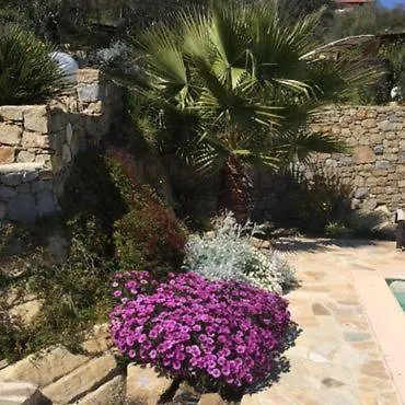 Mit Privaten Schwimmpool Undaussenwhirlpol Villa Dolceacqua